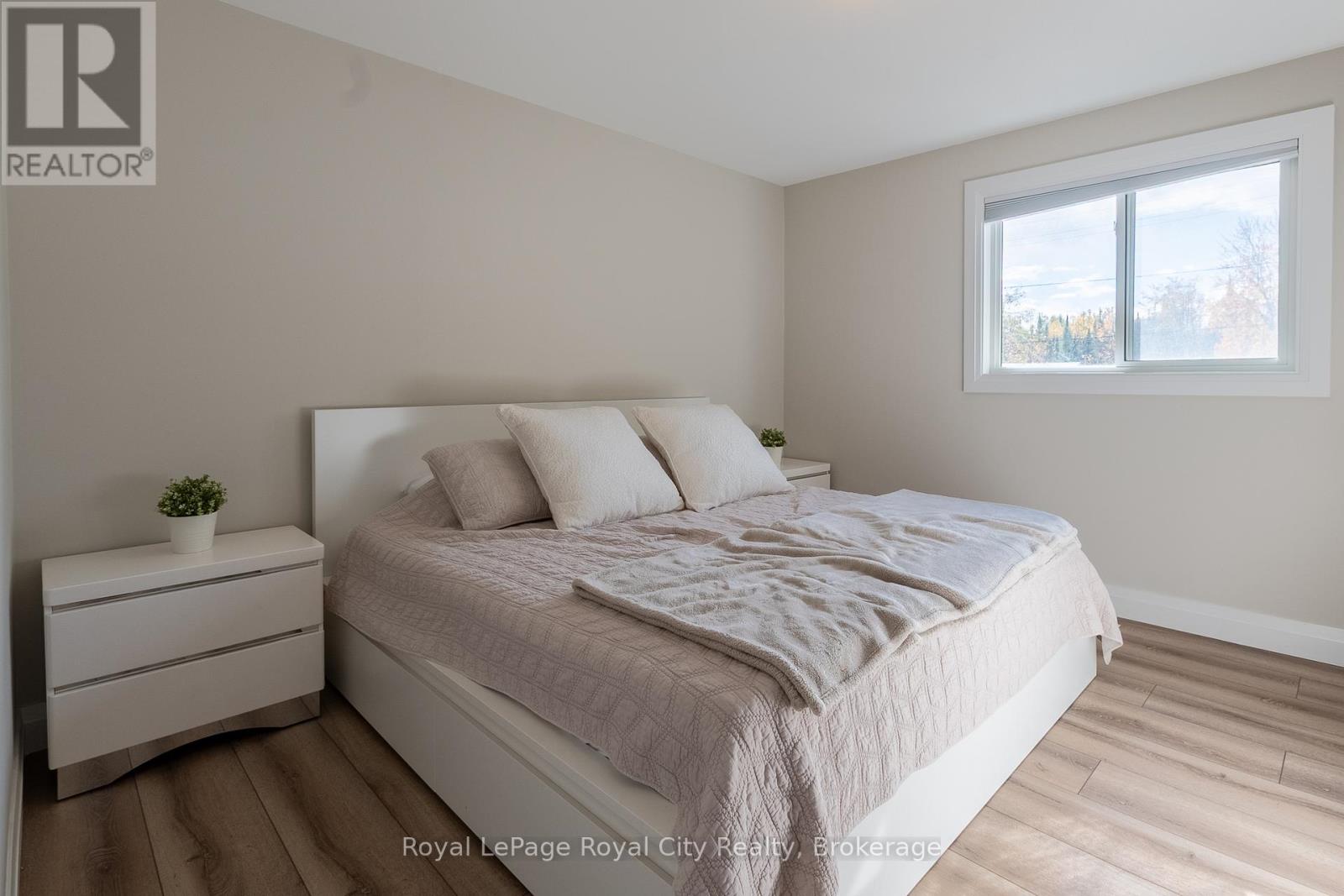 3697 George Johnston Road, Springwater, Ontario  L4M 4S4 - Photo 12 - S12541344