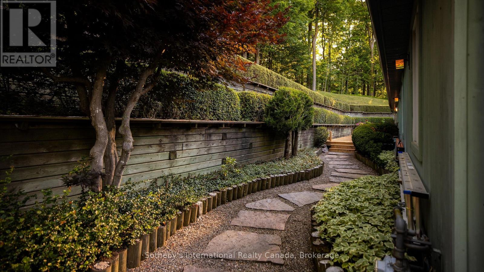 12 Matson Drive, Caledon, Ontario  L7E 0A9 - Photo 8 - W12546136