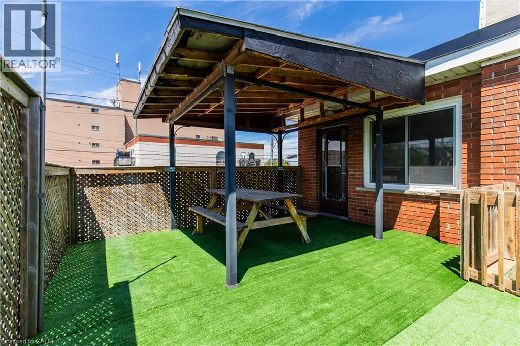 2340 King Street E, Hamilton, Ontario  L8K 1X7 - Photo 28 - 40790710