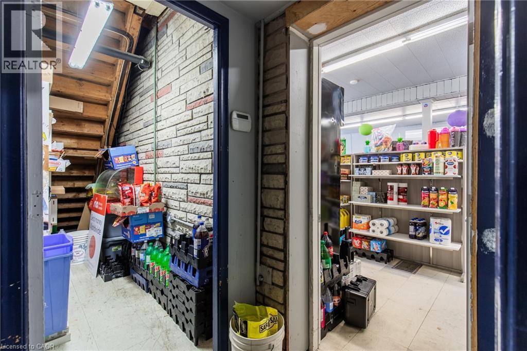 2340 King Street E, Hamilton, Ontario  L8K 1X7 - Photo 13 - 40790694