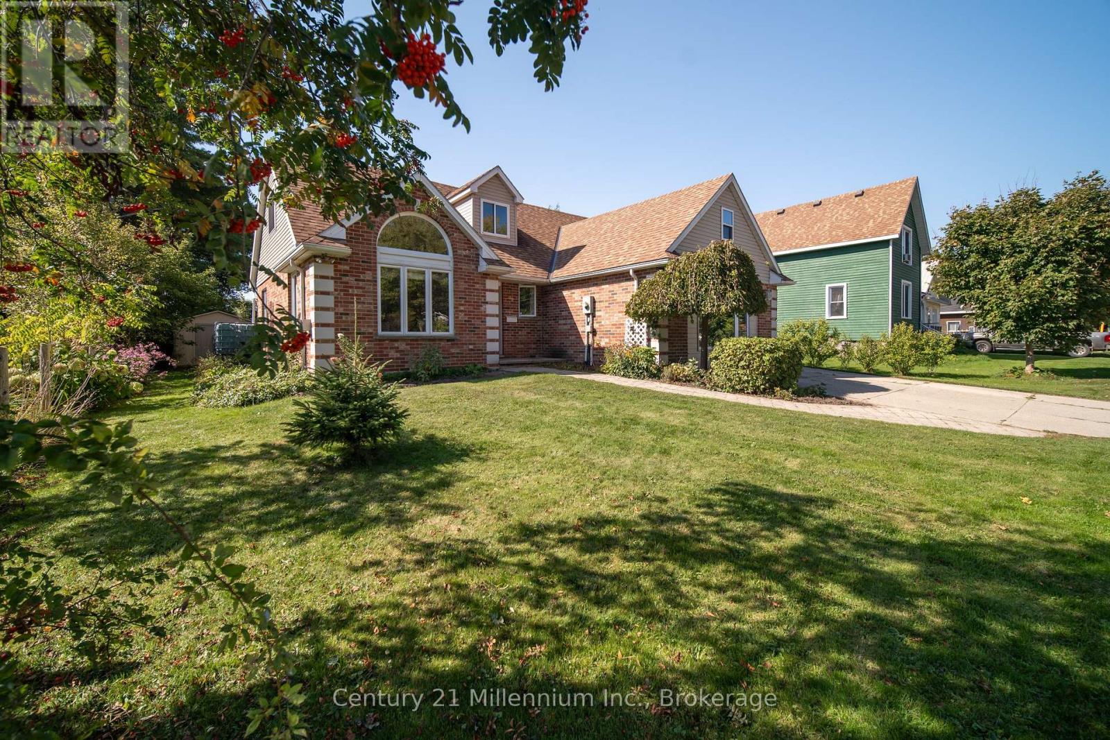 96 MAIN STREET, Northern Bruce Peninsula, Ontario