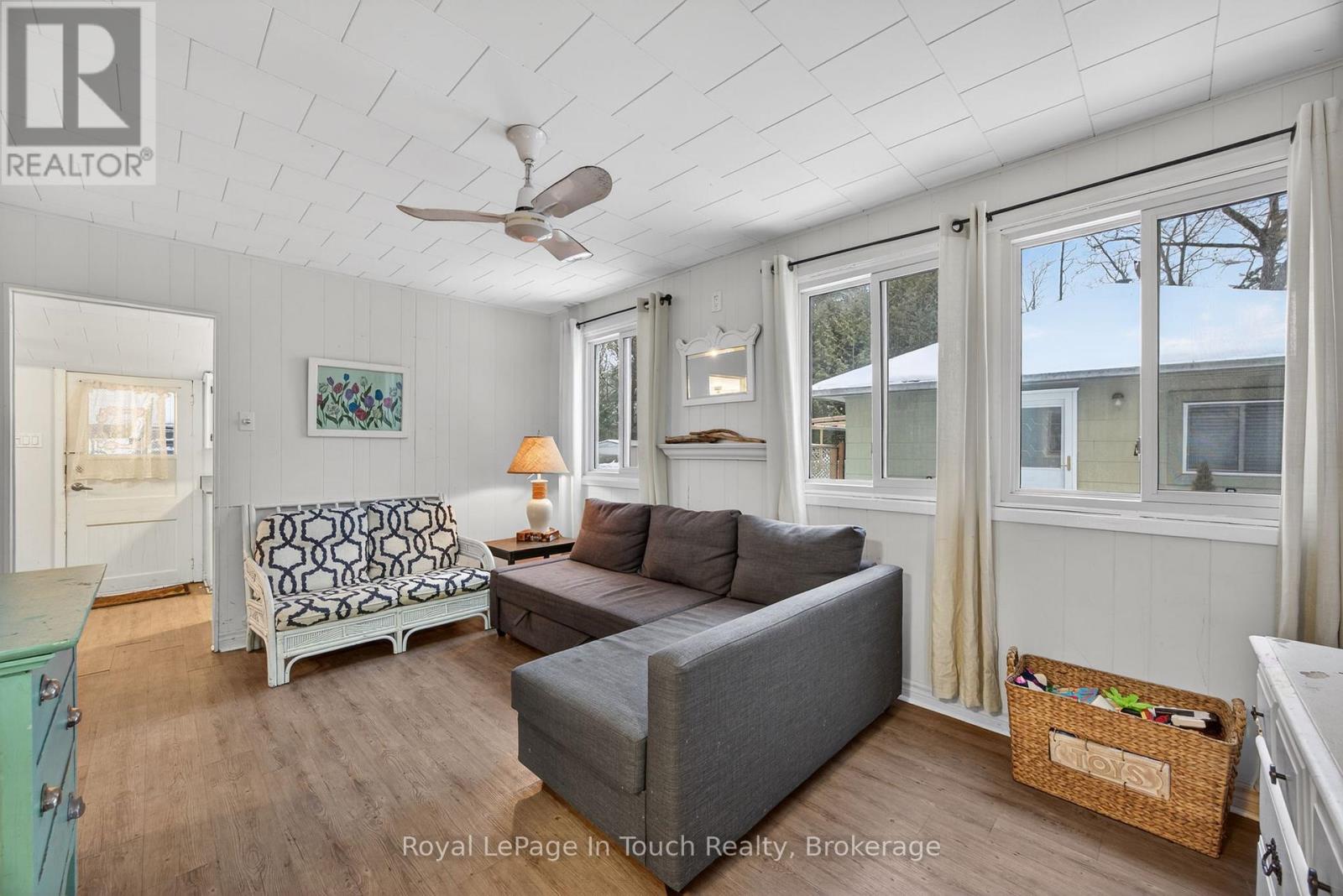 85 Tiny Beaches Road S, Tiny, Ontario  L0L 2J0 - Photo 6 - S12609798