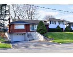 23 LYNNDALE Drive, Dundas, Ontario