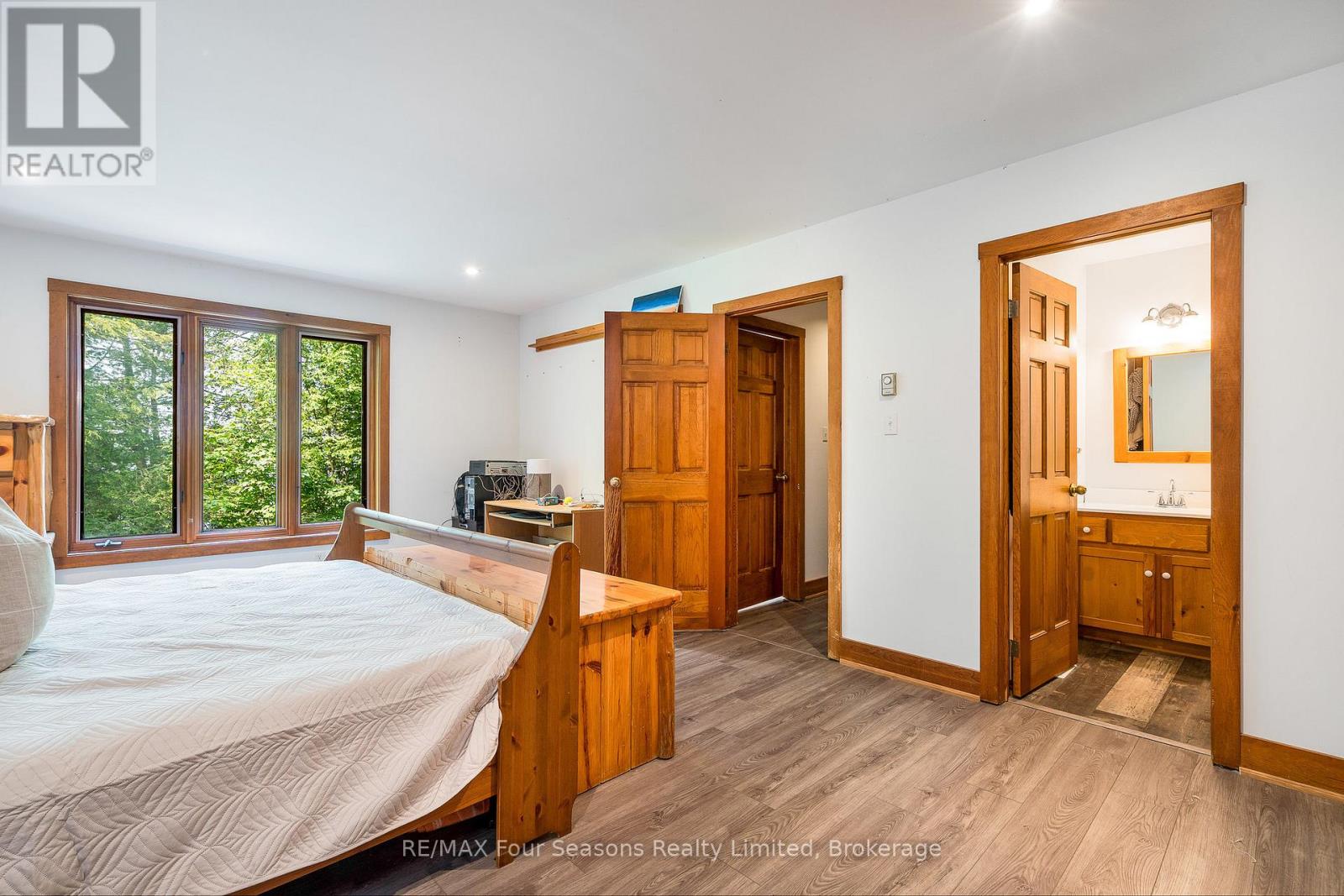 188 Highpoint Crescent, Grey Highlands, Ontario  N0C 1M0 - Photo 20 - X12646238