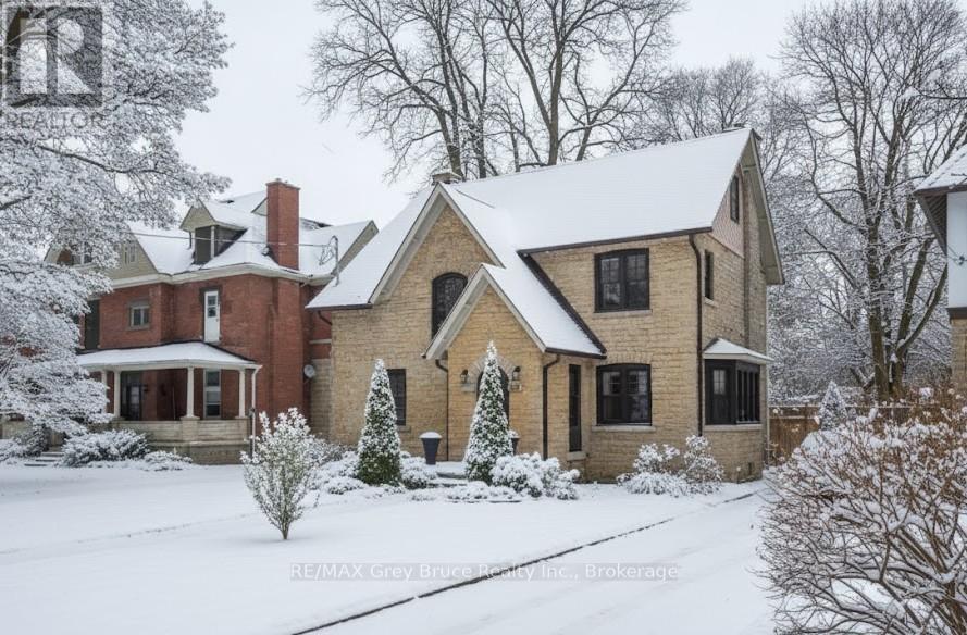 1075 4TH AVENUE W, Owen Sound, Ontario