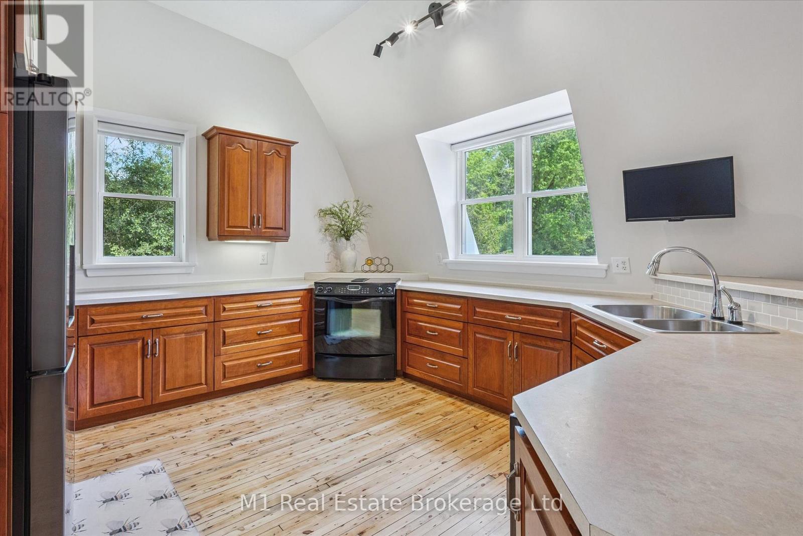 128 Wellington Road 7 Road, Centre Wellington, Ontario  N0B 1S0 - Photo 20 - X12673744