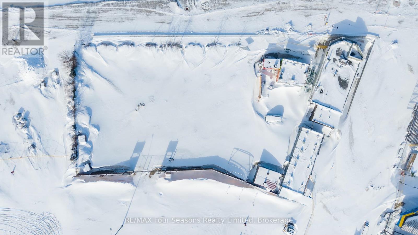 10 Main Street, Wasaga Beach, Ontario  L9Z 2K3 - Photo 7 - S12757910