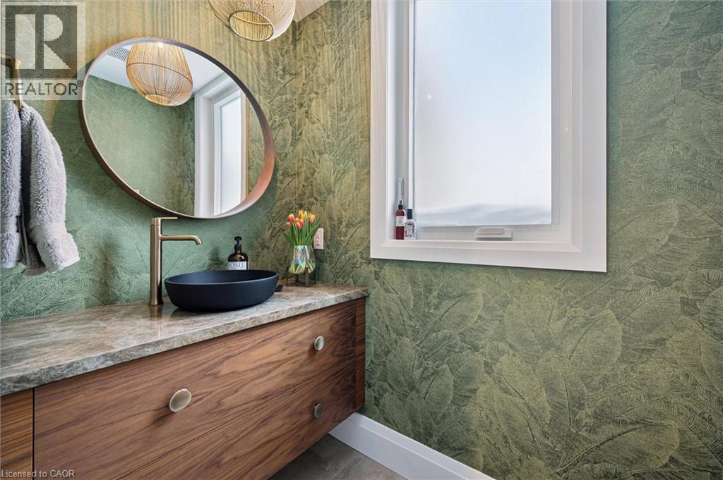 63 Menno Street, Waterloo, Ontario  N2L 2A6 - Photo 20 - 40802720