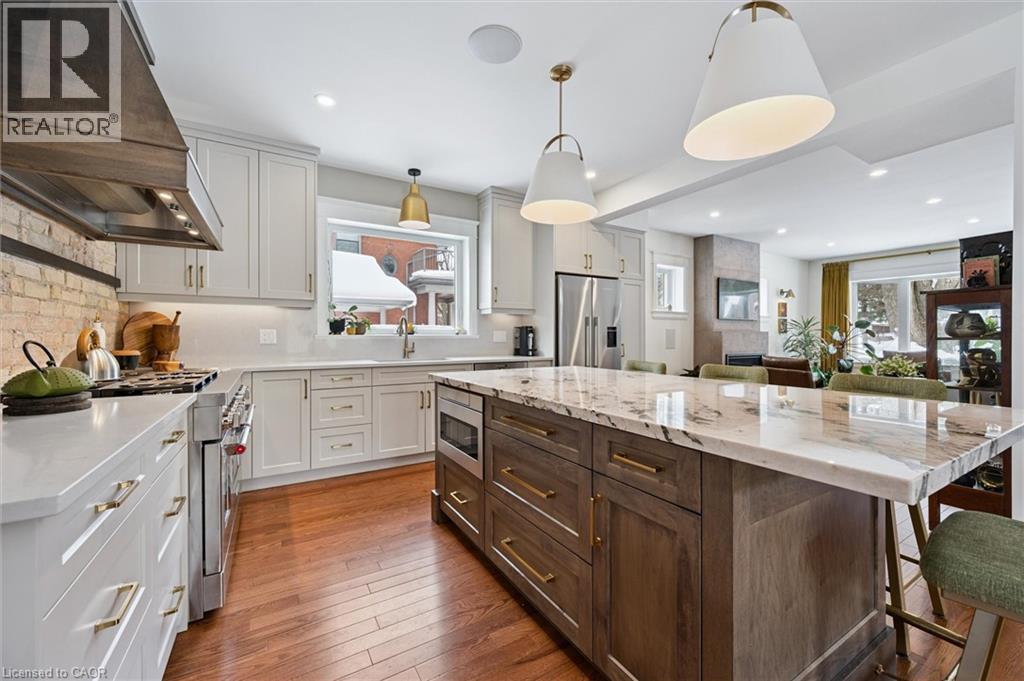 63 Menno Street, Waterloo, Ontario  N2L 2A6 - Photo 7 - 40802720