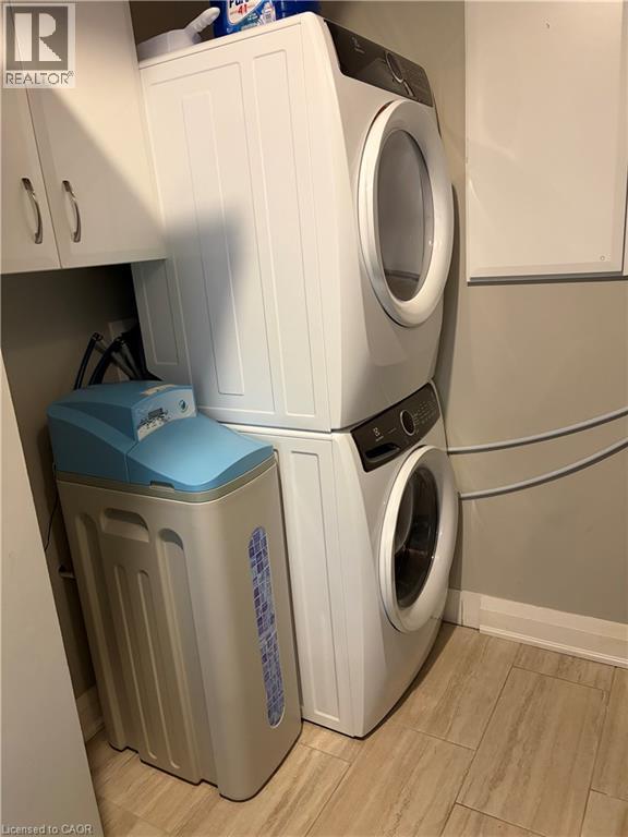 36 Bishop Sherlock Lane, Hamilton, Ontario  L9B 2S5 - Photo 17 - 40801973