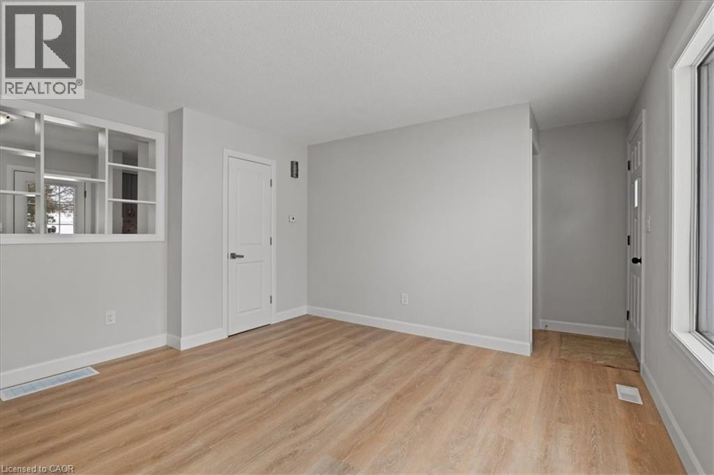 83 Elm Street, Simcoe, Ontario  N3Y 3B7 - Photo 8 - 40802863