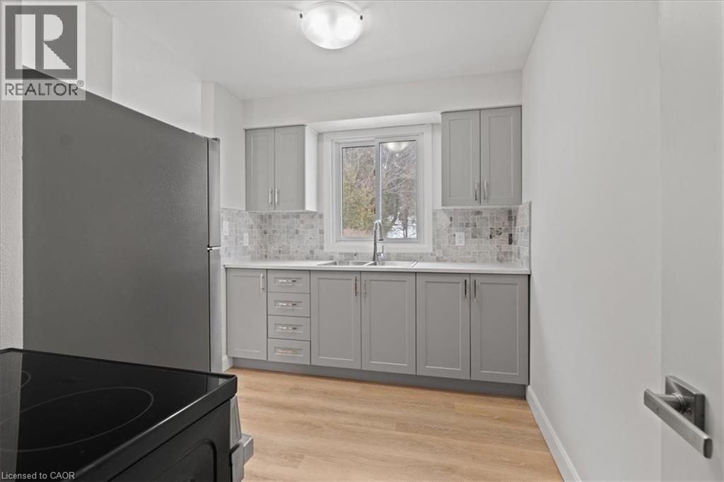 83 Elm Street, Simcoe, Ontario  N3Y 3B7 - Photo 9 - 40802863