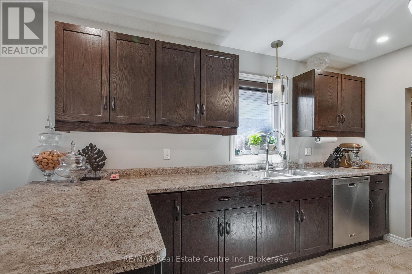 70 Mcgowan Street, Centre Wellington, Ontario  N0B 1S0 - Photo 21 - X12760494