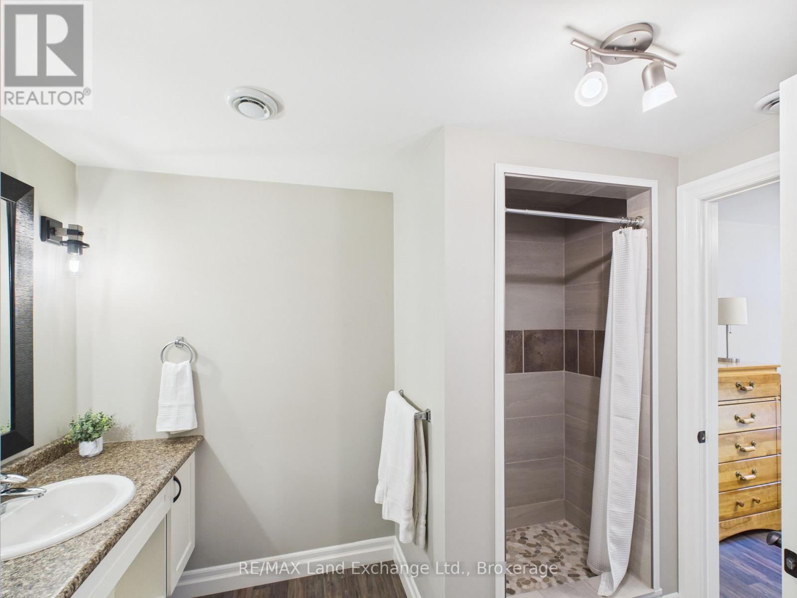 276 Wieck Boulevard, Kincardine, Ontario  N2Z 0A8 - Photo 25 - X12760574