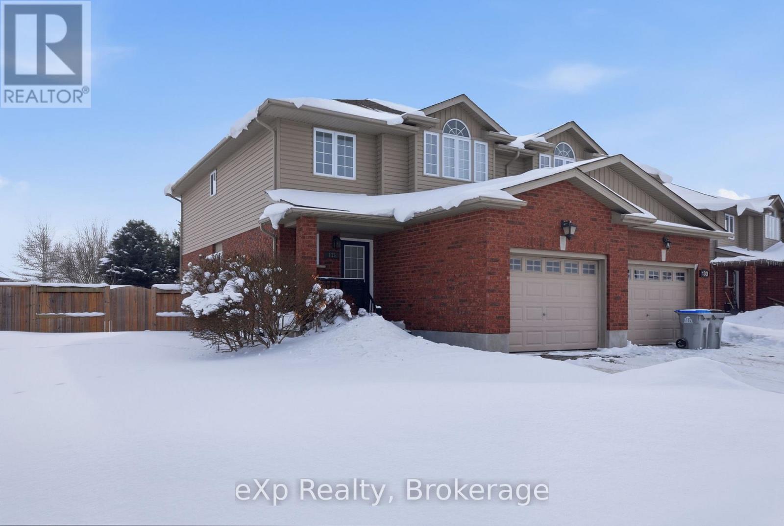 135 Maxwell Street, St. Marys, Ontario  N4X 0A2 - Photo 2 - X12760762