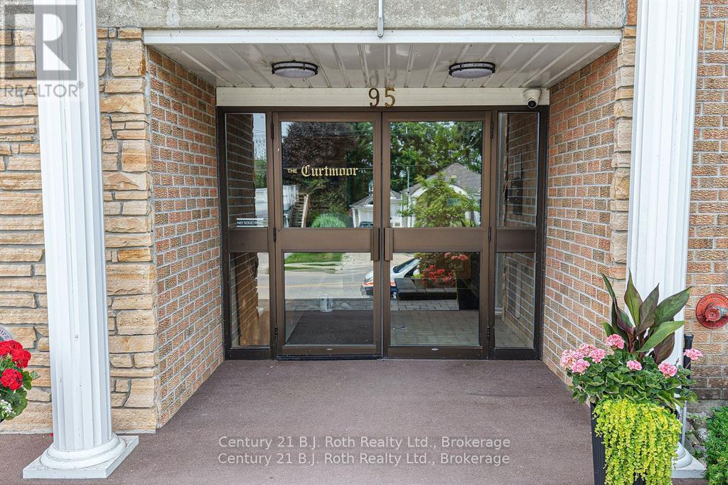 104 - 95 Matchedash Street N, Orillia, Ontario  L3V 4T9 - Photo 4 - S12761550