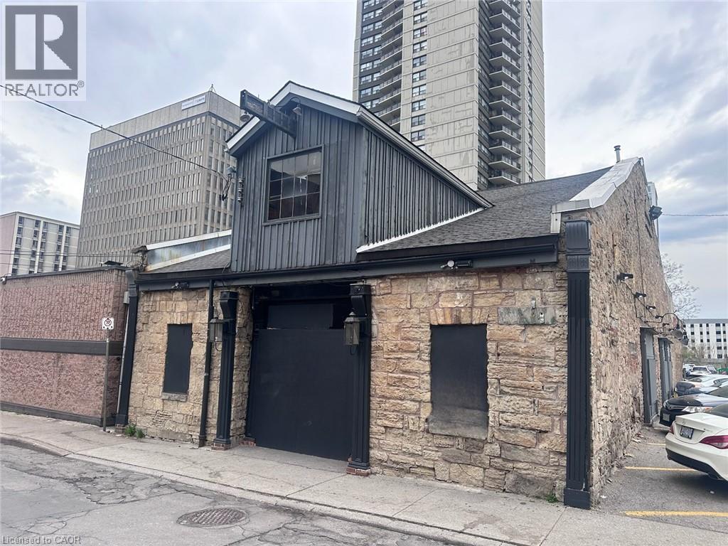 33 BOWEN Street, Hamilton, Ontario