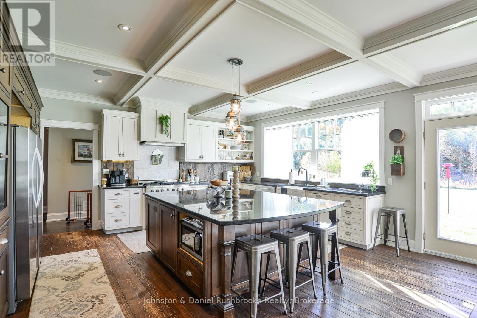 1422 Muskoka Rd 118 Road W, Bracebridge, Ontario  P1L 1W8 - Photo 13 - X12762760