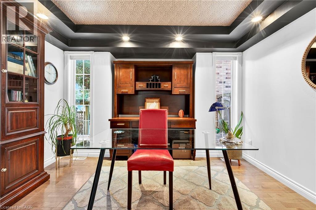 18 Konstantine Court, Hamilton, Ontario  L9B 2T3 - Photo 10 - 40803361