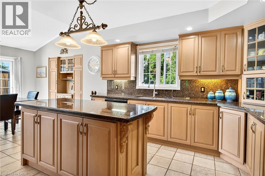 18 Konstantine Court, Hamilton, Ontario  L9B 2T3 - Photo 19 - 40803361