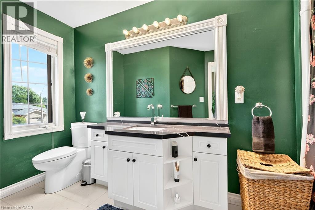 18 Konstantine Court, Hamilton, Ontario  L9B 2T3 - Photo 26 - 40803361