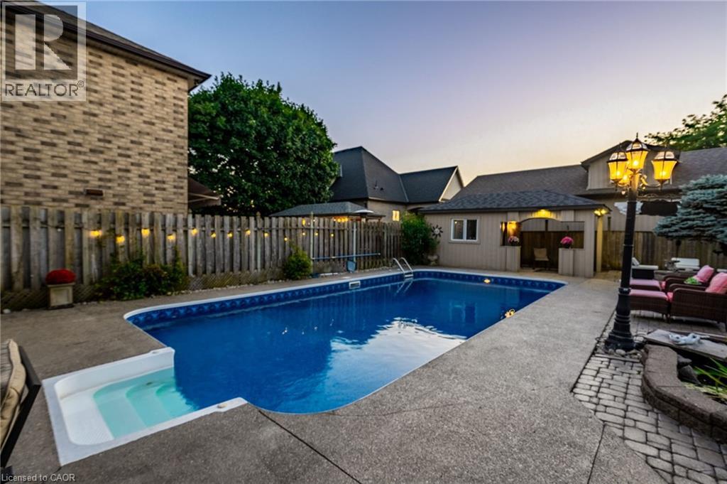 18 Konstantine Court, Hamilton, Ontario  L9B 2T3 - Photo 47 - 40803361