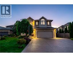 18 KONSTANTINE Court, Hamilton, Ontario