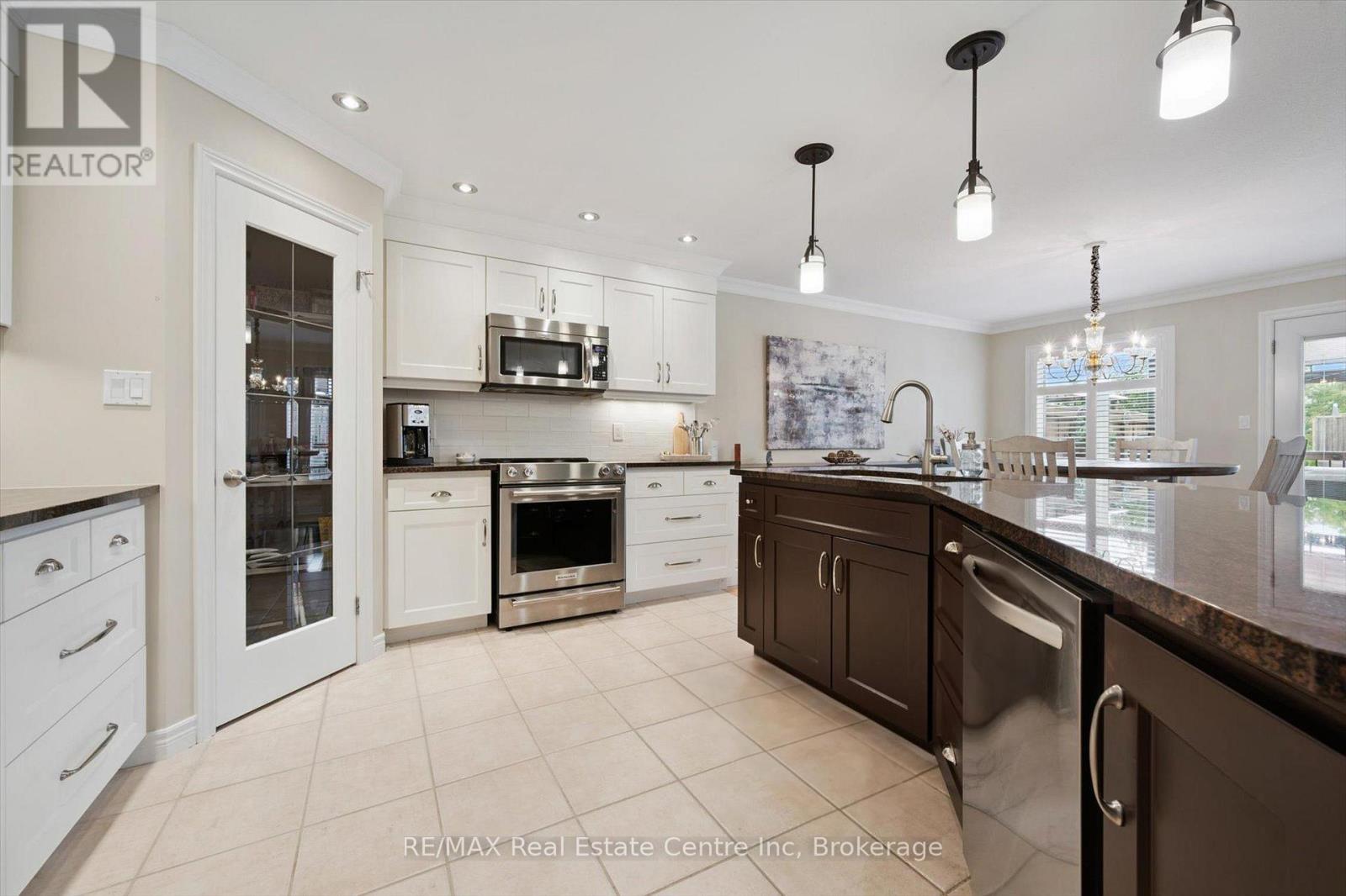 186 Riverwalk Place, Guelph/eramosa, Ontario  N0B 2K0 - Photo 9 - X12763344