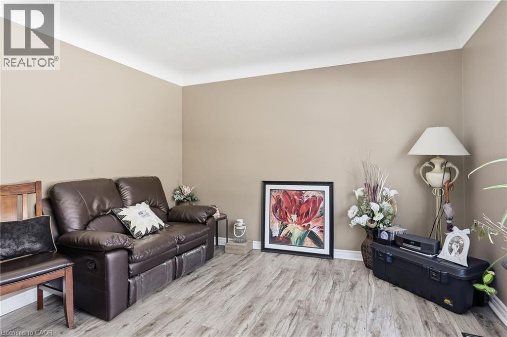 99 Forks Road, Welland, Ontario  L3B 5K4 - Photo 8 - 40802907