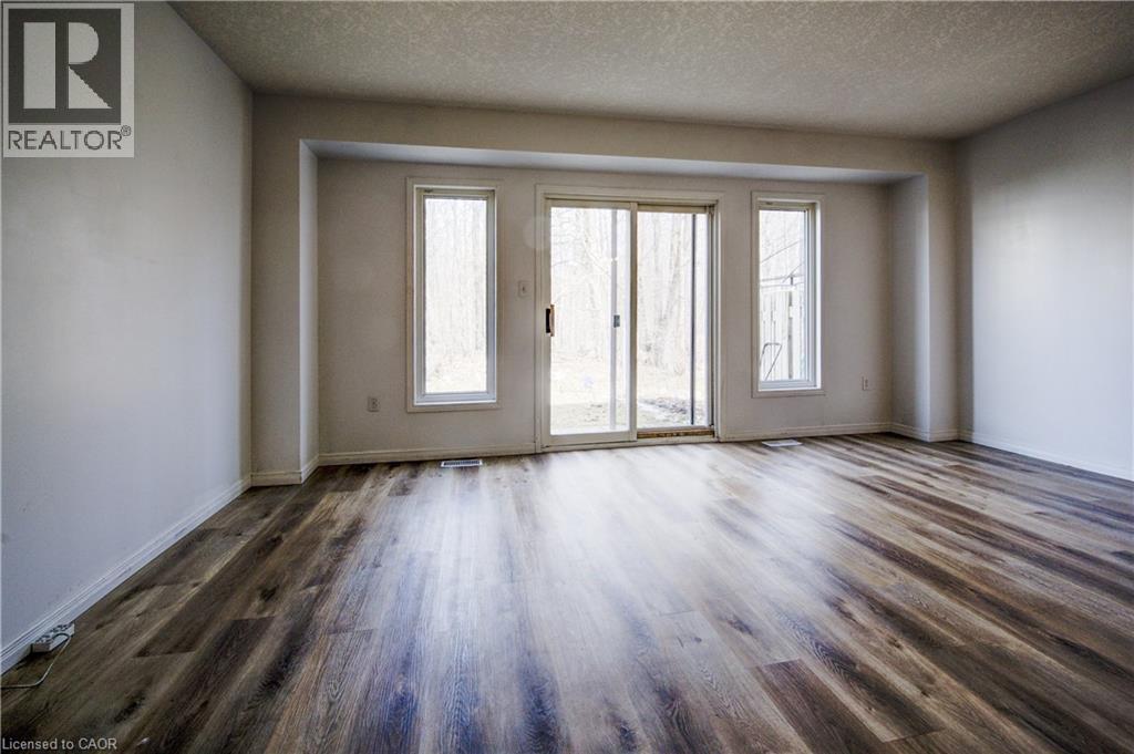 110 Activa Avenue Unit# C18, Kitchener, Ontario  N2E 4K4 - Photo 4 - 40803143