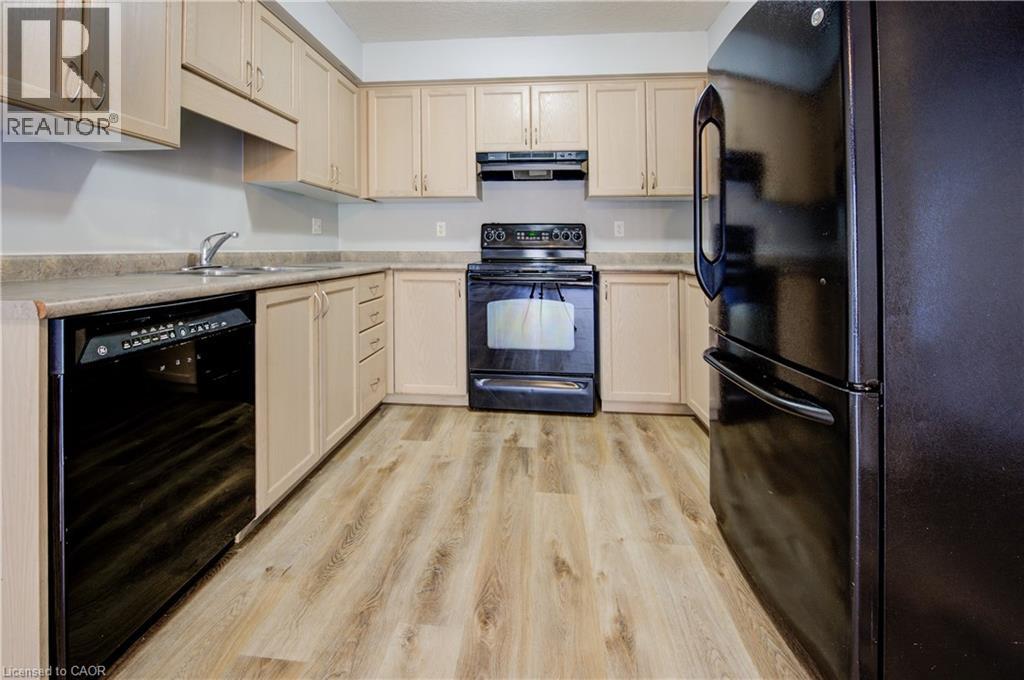 110 Activa Avenue Unit# C18, Kitchener, Ontario  N2E 4K4 - Photo 6 - 40803143