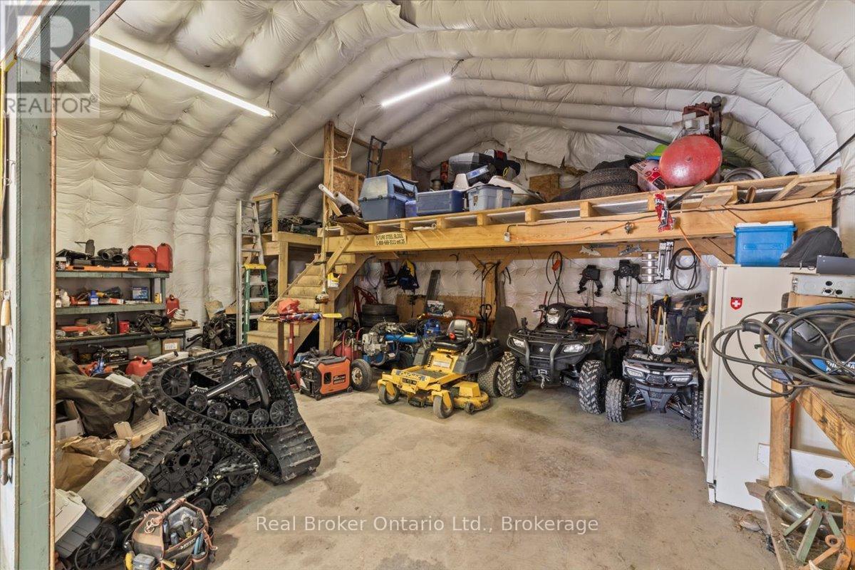 122668 Grey Road 9, West Grey, Ontario  N0G 1C0 - Photo 17 - X12767686