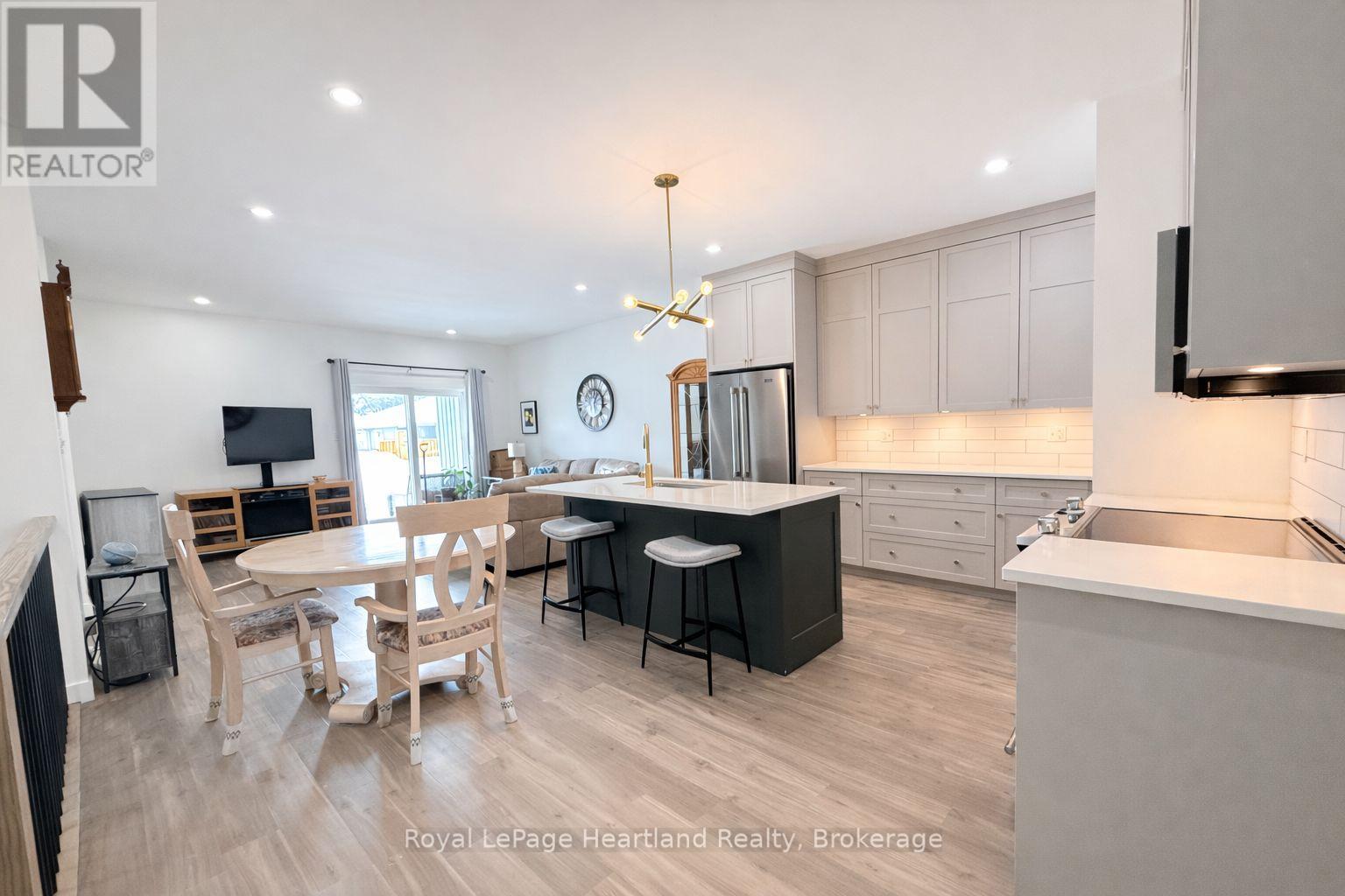 20 Silver Creek Road, Huron East, Ontario  N0K 1W0 - Photo 5 - X12768206