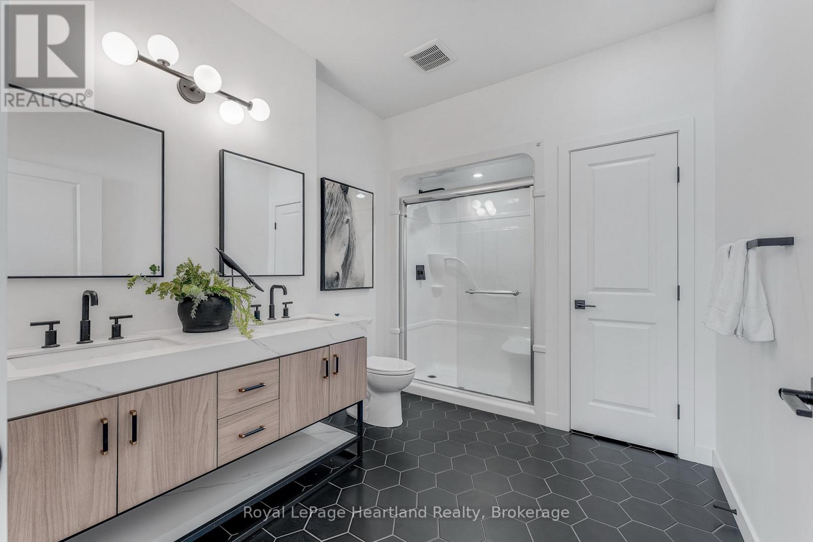 16 Silver Creek Road, Huron East, Ontario  N0K 1W0 - Photo 22 - X12768216