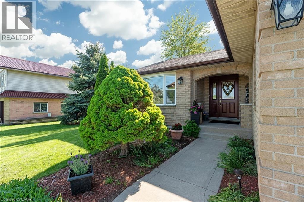 34381 Denfield Road, Clandeboye, Ontario  N0M 2S0 - Photo 4 - 40803715