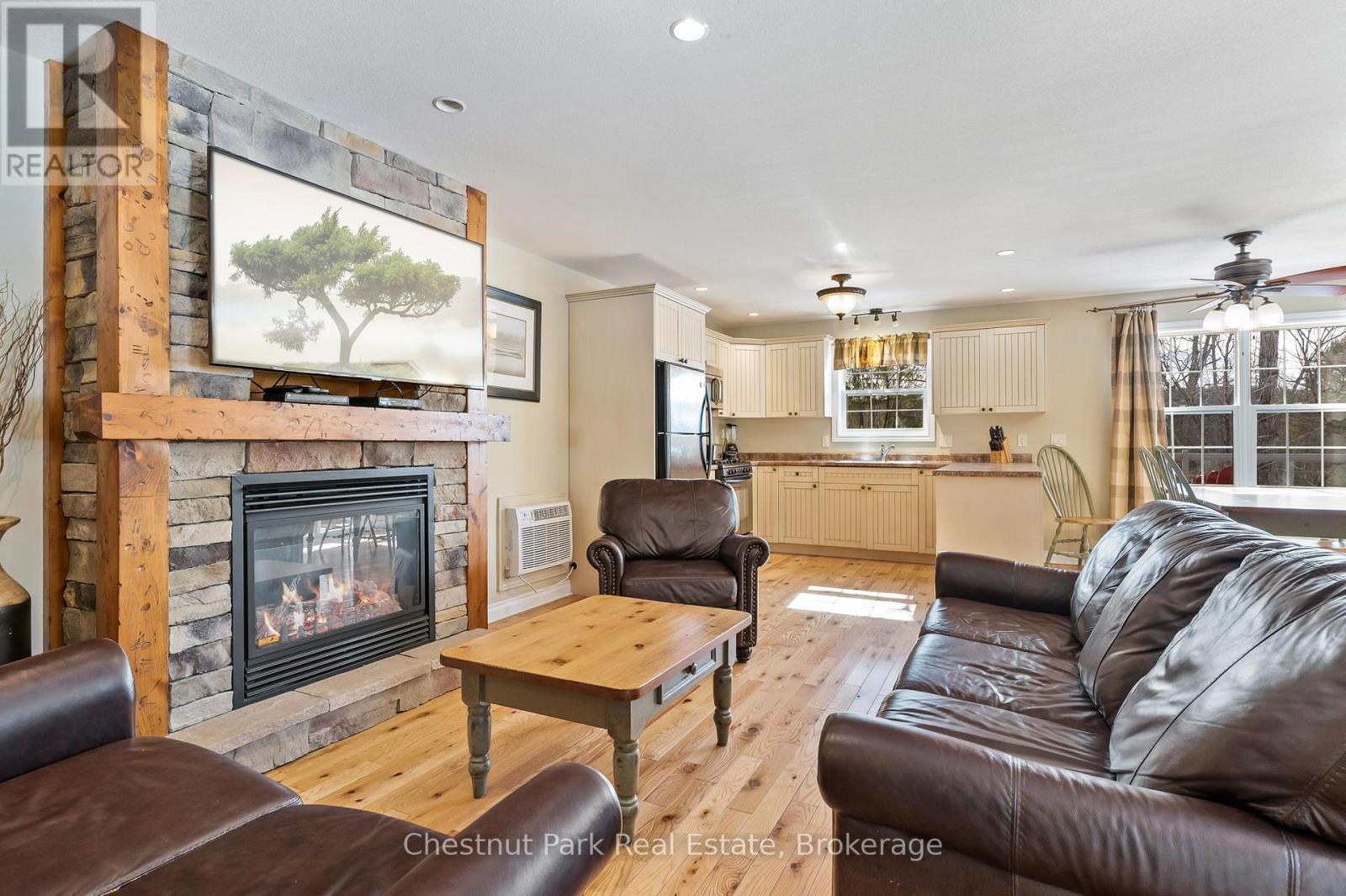 112-8 - 1052 Rat Bay Road, Lake Of Bays, Ontario  P1H 2J6 - Photo 10 - X12768528