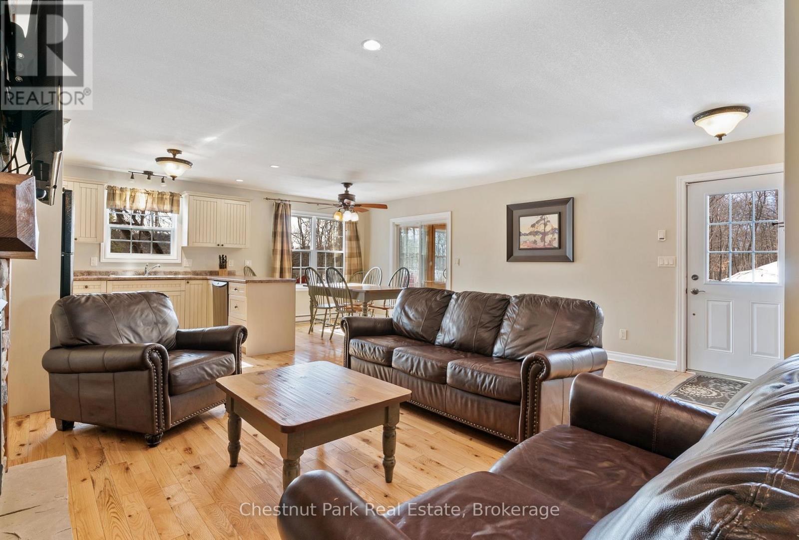 112-8 - 1052 Rat Bay Road, Lake Of Bays, Ontario  P1H 2J6 - Photo 11 - X12768528