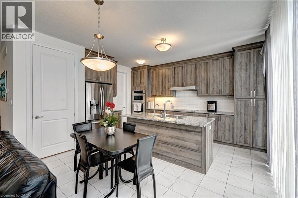 520 Nathalie Crescent, Kitchener, Ontario  N2E 0H8 - Photo 11 - 40803757