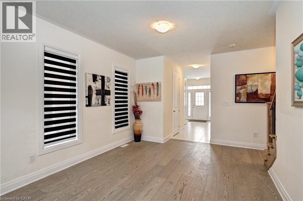 520 Nathalie Crescent, Kitchener, Ontario  N2E 0H8 - Photo 4 - 40803757