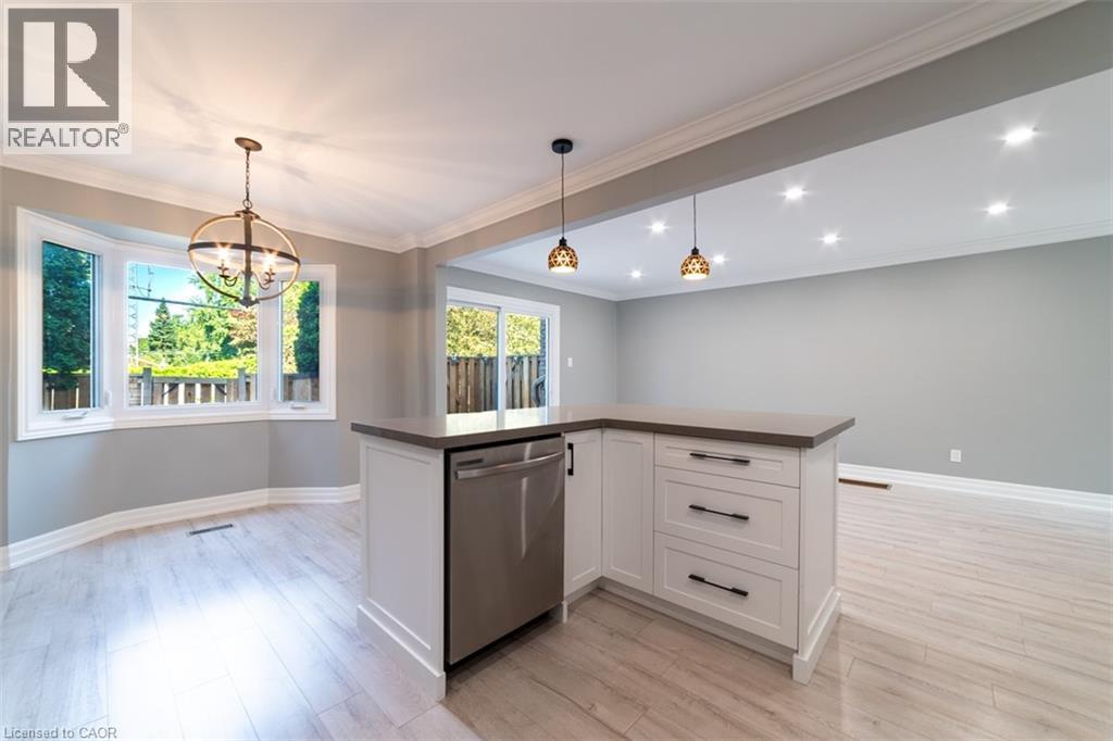 1011 White Oak Drive Unit# 2, Burlington, Ontario  L7T 2L3 - Photo 11 - 40803696