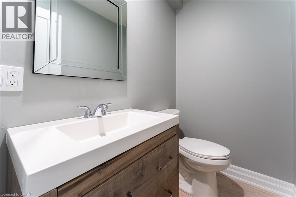 1011 White Oak Drive Unit# 2, Burlington, Ontario  L7T 2L3 - Photo 12 - 40803696