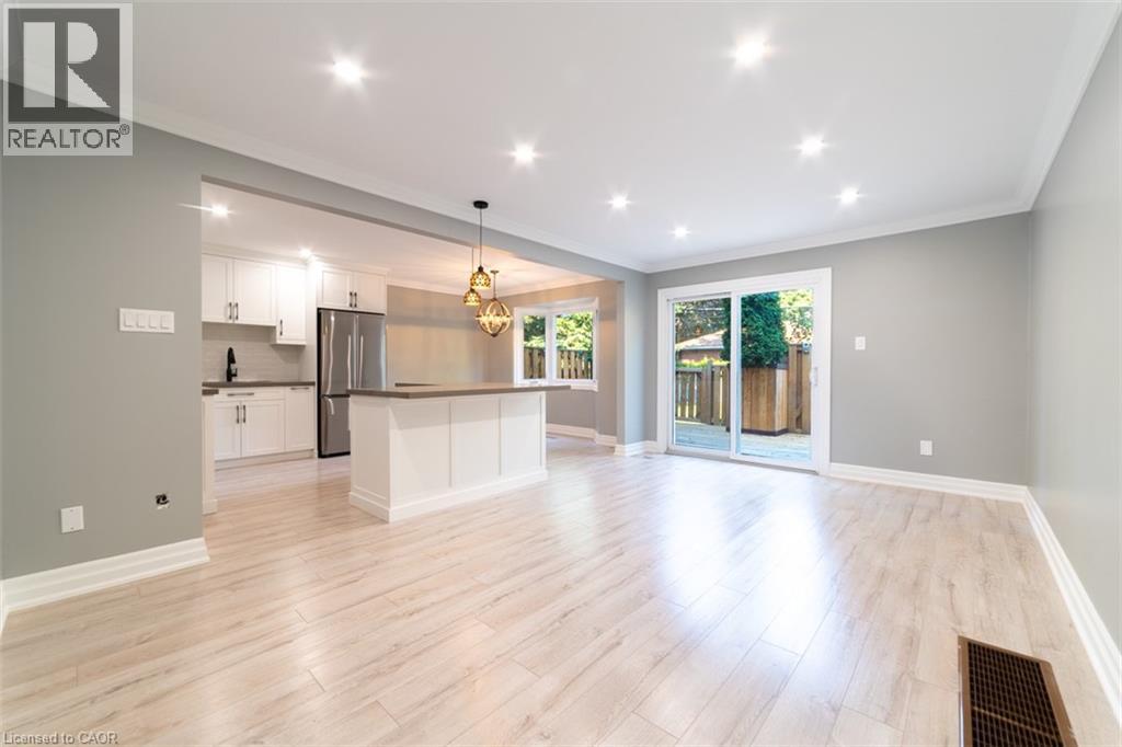 1011 White Oak Drive Unit# 2, Burlington, Ontario  L7T 2L3 - Photo 6 - 40803696