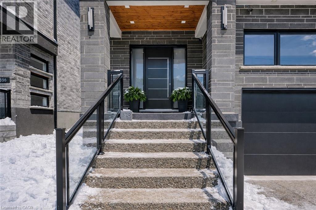 320 Otterbein Road, Kitchener, Ontario  N2B 0A7 - Photo 3 - 40803812