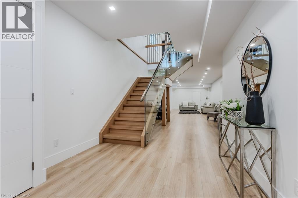 320 Otterbein Road, Kitchener, Ontario  N2B 0A7 - Photo 32 - 40803812