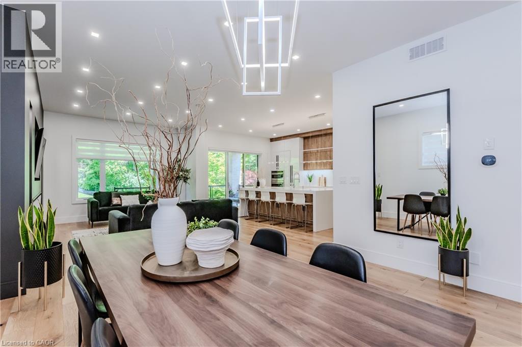 320 Otterbein Road, Kitchener, Ontario  N2B 0A7 - Photo 7 - 40803812