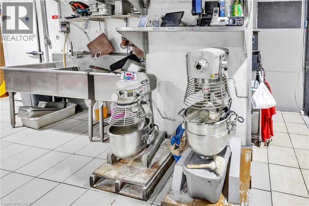 402 King Street N, Waterloo, Ontario  N2J 2Z3 - Photo 32 - 40803440