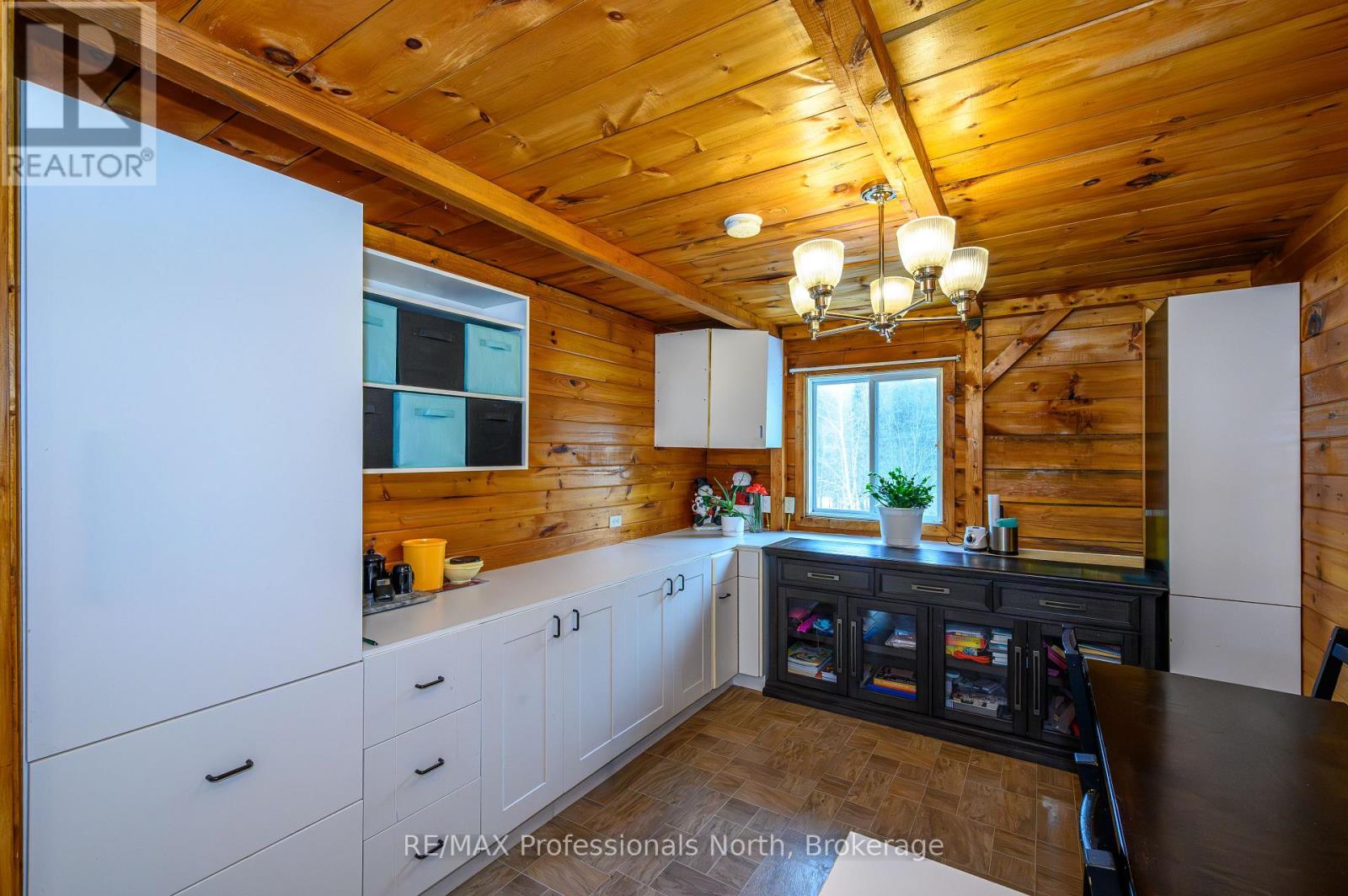 2315 Aspdin Road, Huntsville, Ontario  P0B 1M0 - Photo 11 - X12770468