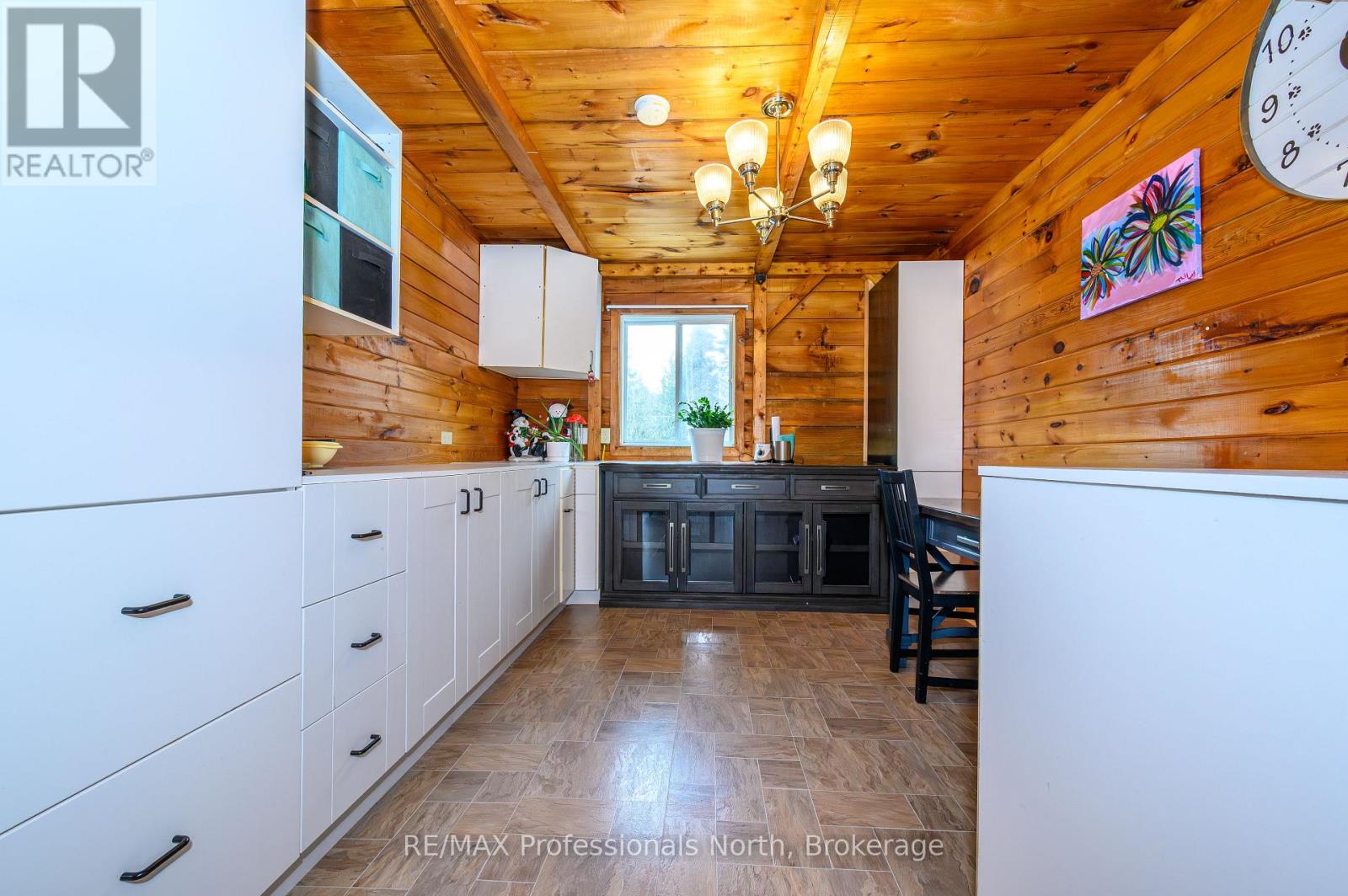 2315 Aspdin Road, Huntsville, Ontario  P0B 1M0 - Photo 12 - X12770468