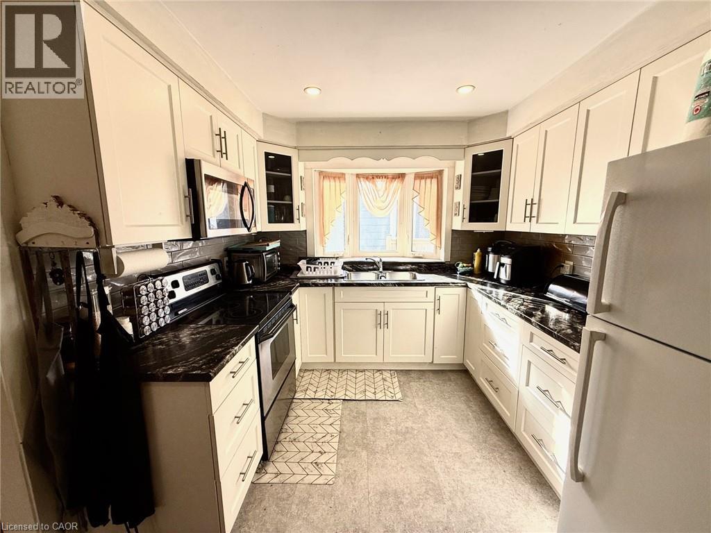 17 Lyons Avenue, Welland, Ontario  L3B 1L8 - Photo 5 - 40802183