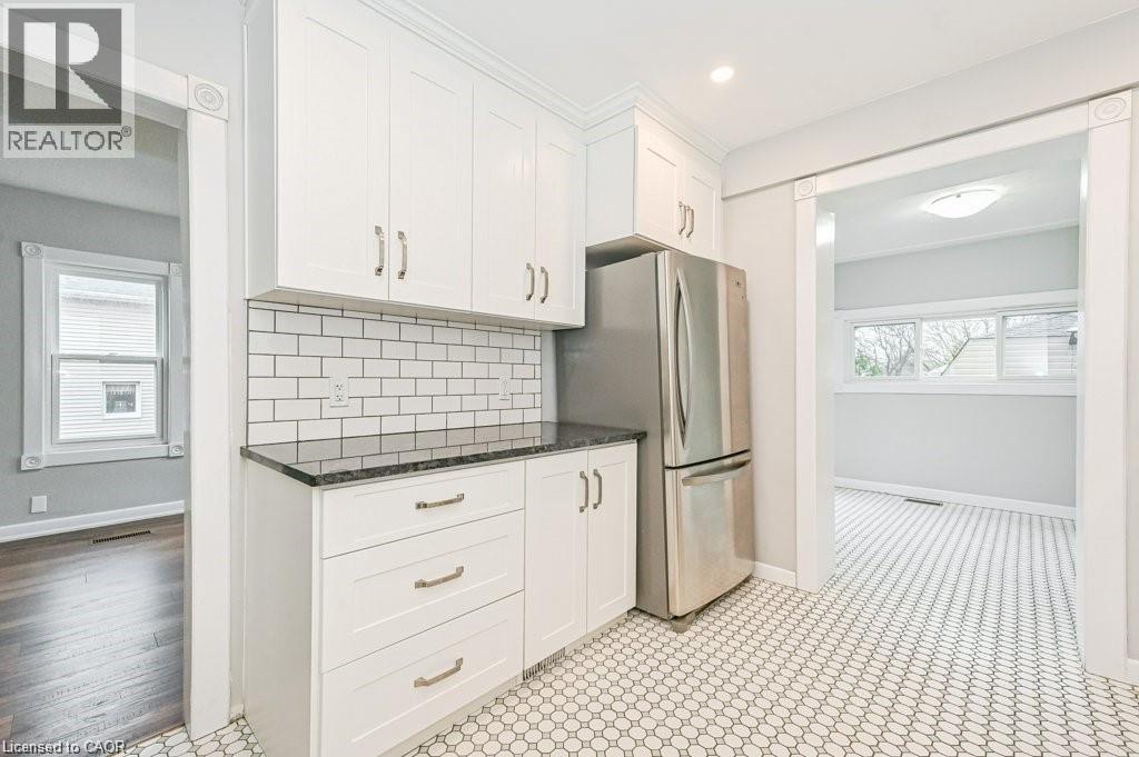 367 Victoria Street S Unit# Main Floor Bedroom, Kitchener, Ontario  N2M 3A4 - Photo 3 - 40803647